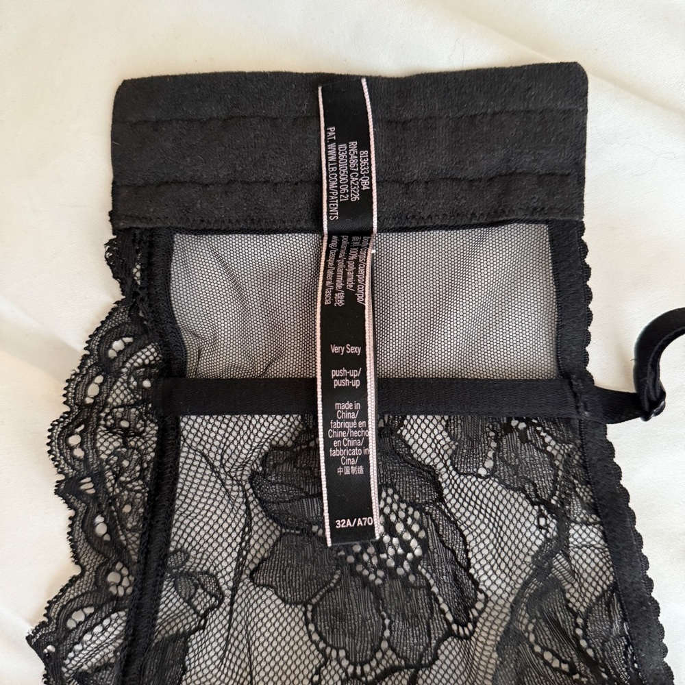 Victoria Secret corset - Picture 3 of 3